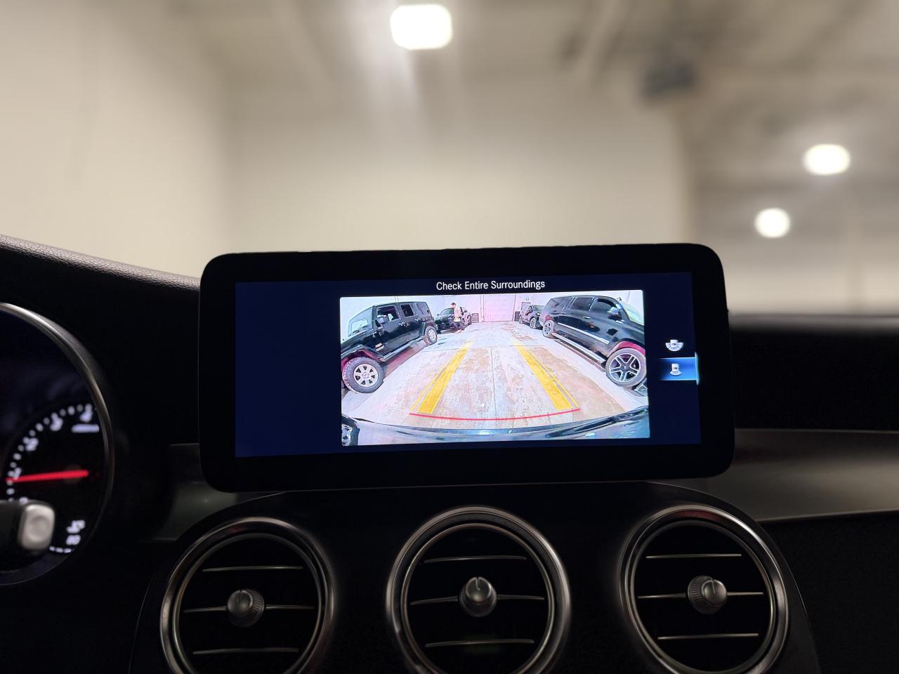 2022 Mercedes-Benz GLC 300 GLC 300 | RED INT Photo