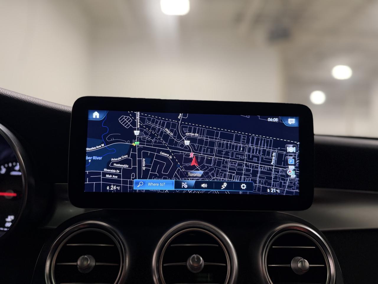 2022 Mercedes-Benz GLC 300 GLC 300 | RED INT Photo