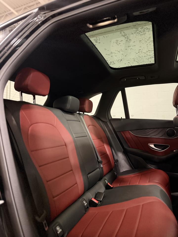 2022 Mercedes-Benz GLC 300 GLC 300 | RED INT Photo