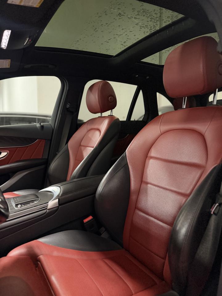 2022 Mercedes-Benz GLC 300 GLC 300 | RED INT Photo