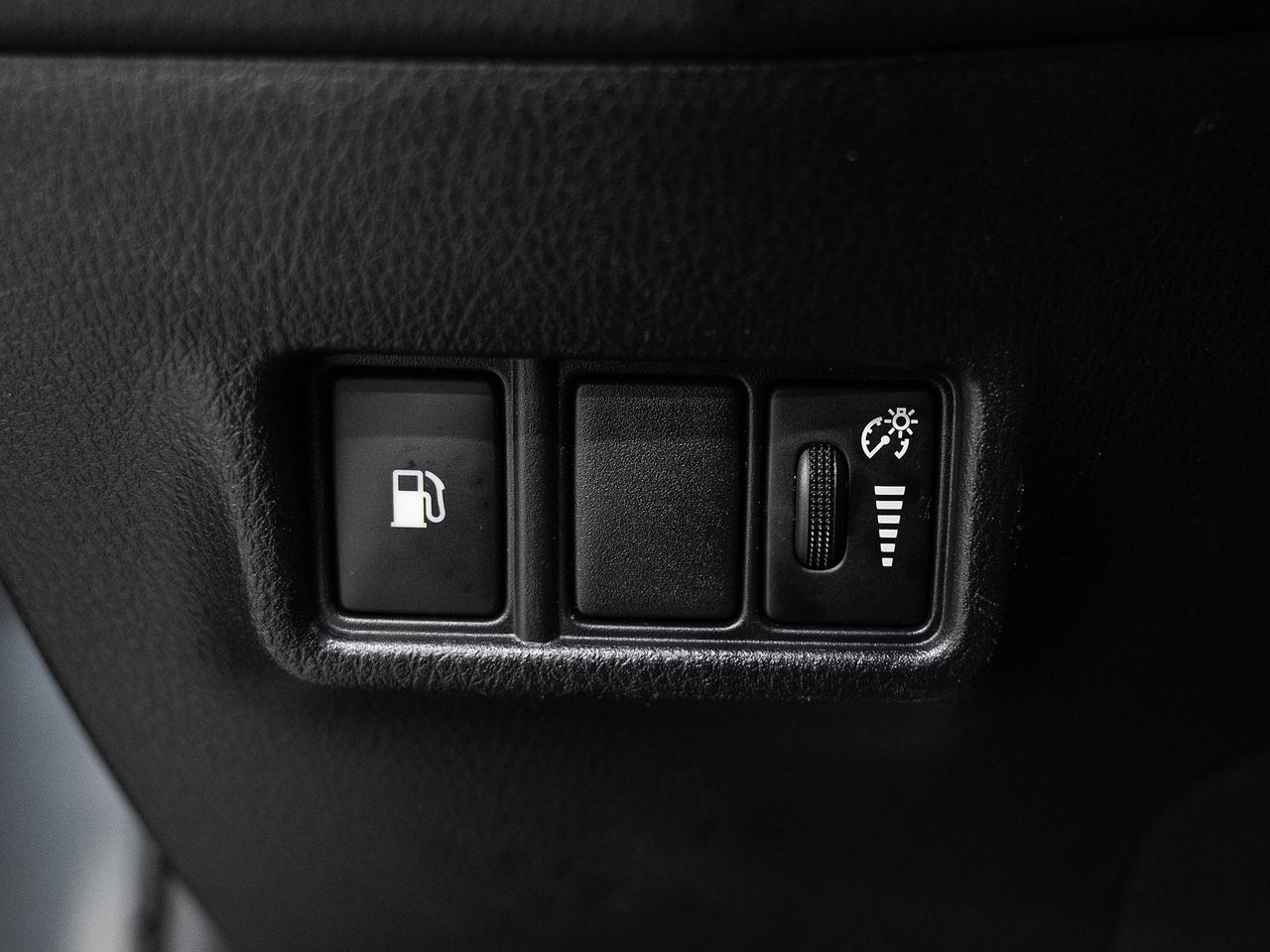 2019 Toyota C-HR XLE | BSM | ACC | Heated Seats | CarPlay