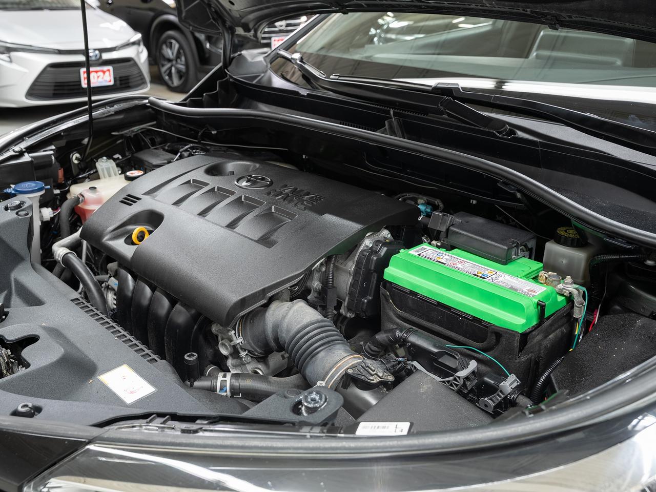 2019 Toyota C-HR XLE | BSM | ACC | Heated Seats | CarPlay