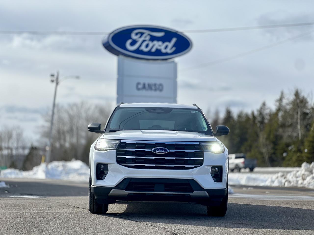 2026 Ford Explorer Active w/200A Pkg 4WD Photo1