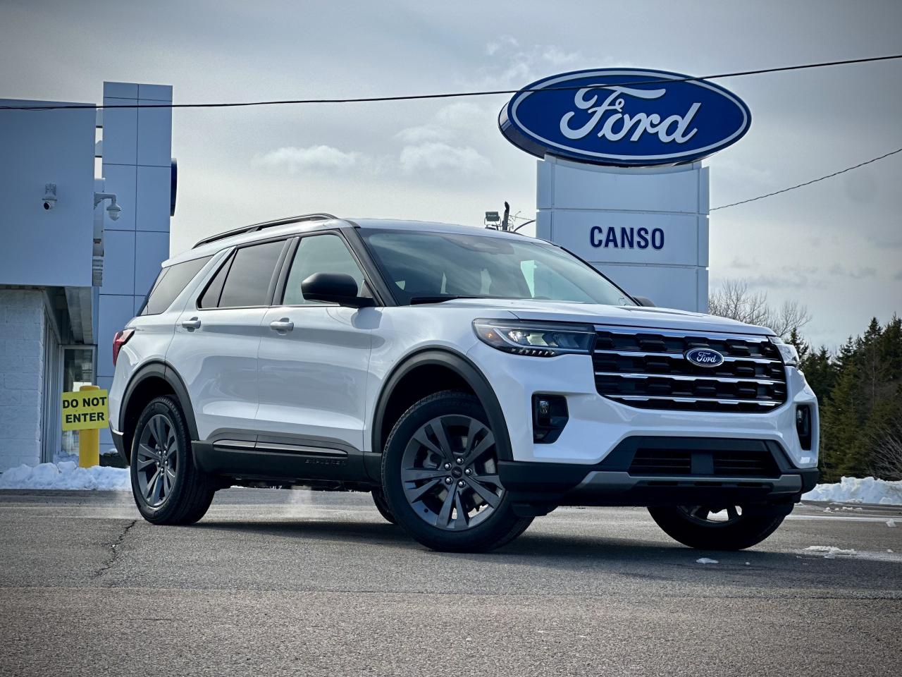 2026 Ford Explorer Active w/200A Pkg 4WD Photo0