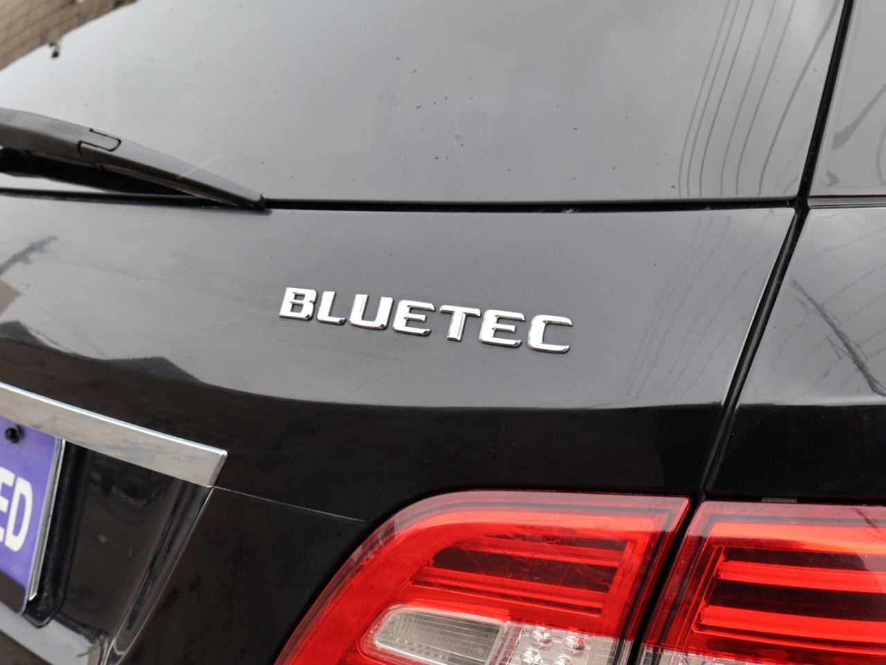 2015 Mercedes-Benz ML-Class ML350 BlueTEC DIESEL AWD *M.B MAINTAIN* 360 CAMERA NAV BLUETOOTH LEATHER HEATED SEATS PANO ROOF CRUISE ALLOYS Photo