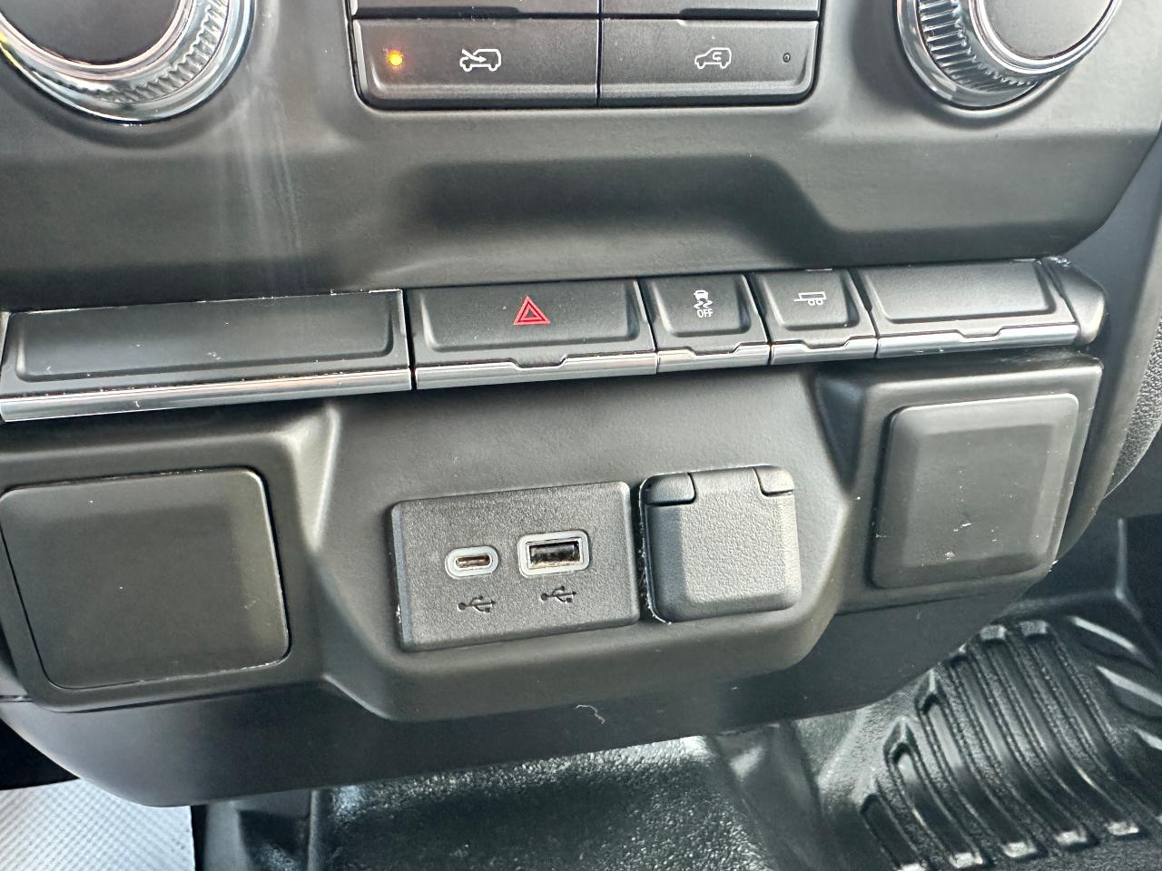 2021 GMC Sierra 1500 2WD RegCab 140" FM A/C 4.3L V6 Bluetooth BackupCam Photo