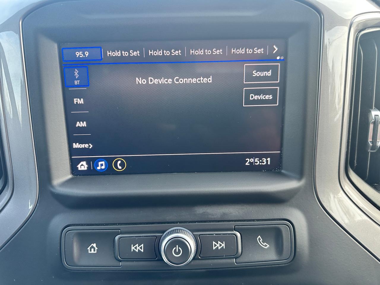 2021 GMC Sierra 1500 2WD RegCab 140" FM A/C 4.3L V6 Bluetooth BackupCam Photo