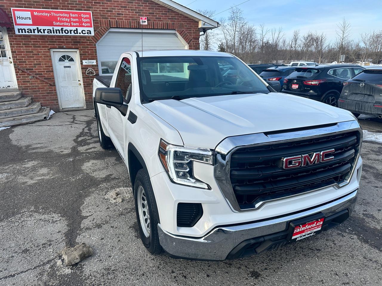 2021 GMC Sierra 1500 2WD RegCab 140" FM A/C 4.3L V6 Bluetooth BackupCam Photo