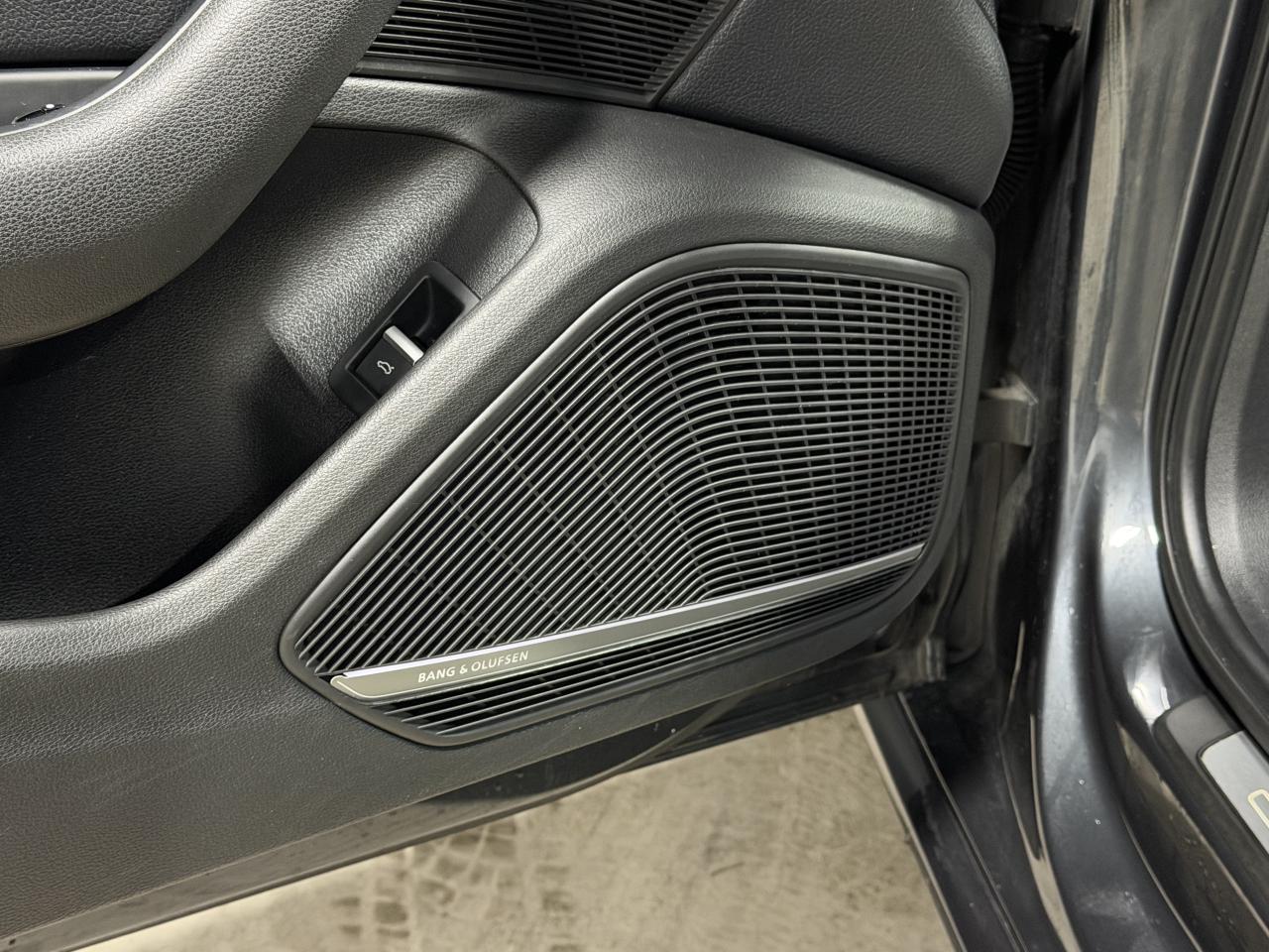 2017 Audi A4 Technik S-LINE|NAVI|BACKUP|B&O Photo