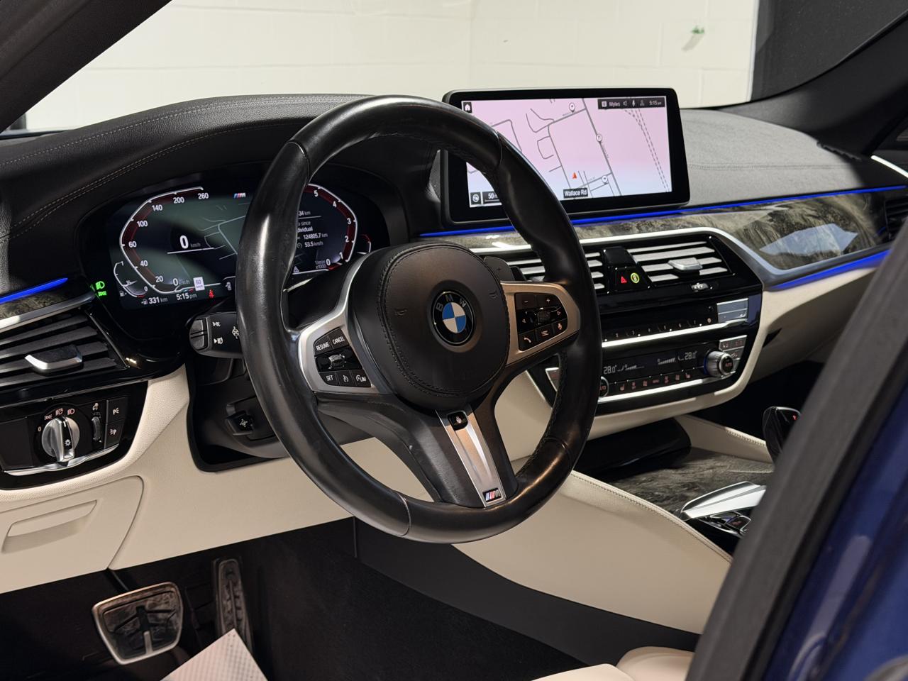 2022 BMW 5 Series 530i xDrive M-SPORT|NAVI|BACKUP|SUNROOF Photo