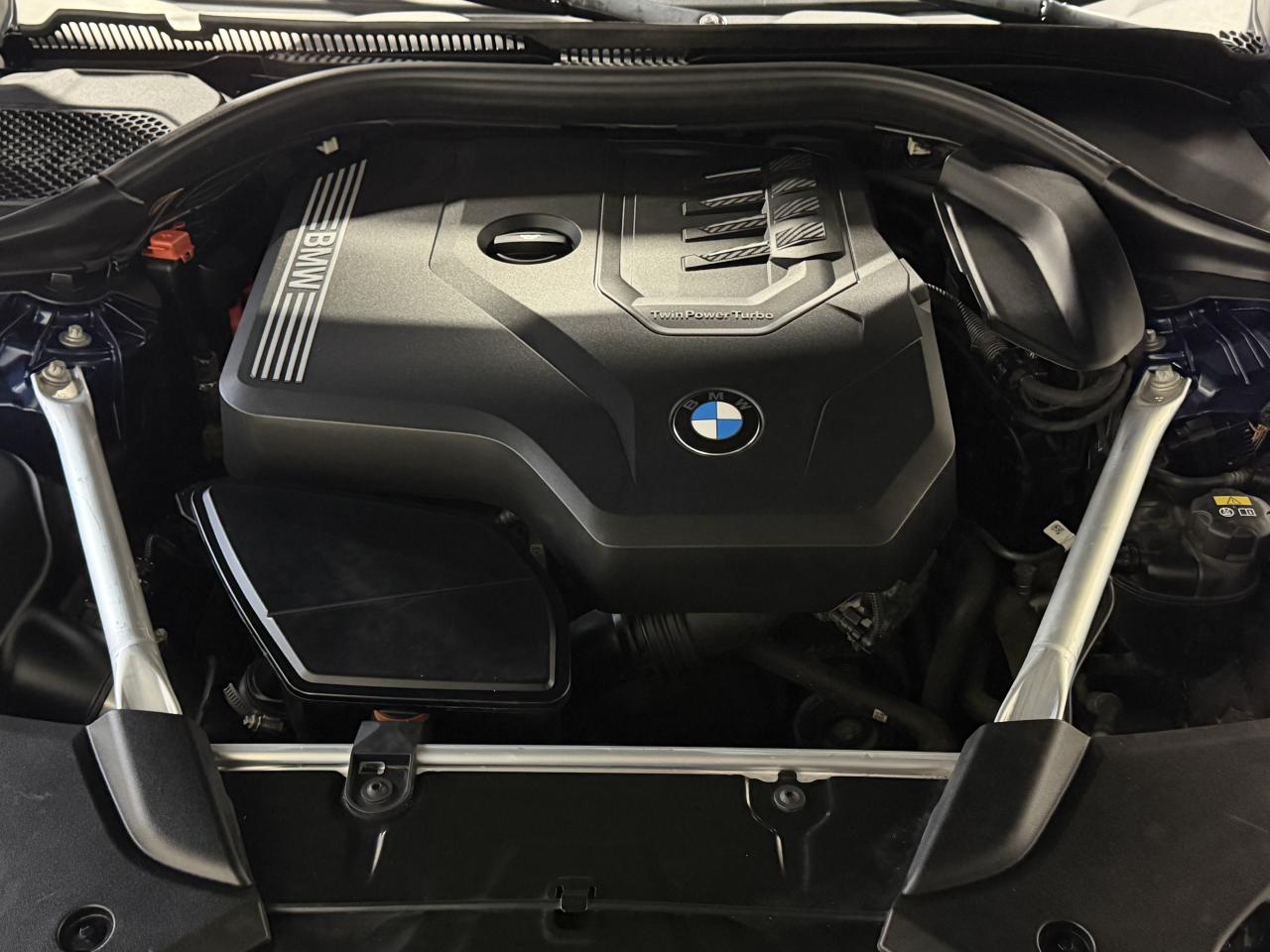 2022 BMW 5 Series 530i xDrive M-SPORT|NAVI|BACKUP|SUNROOF Photo