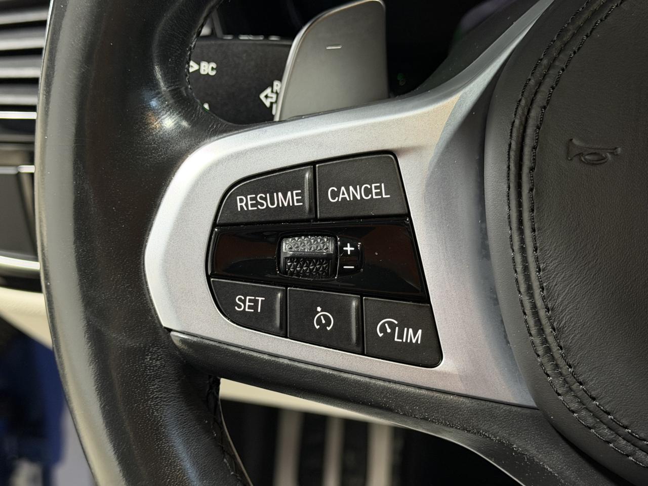 2022 BMW 5 Series 530i xDrive M-SPORT|NAVI|BACKUP|SUNROOF Photo