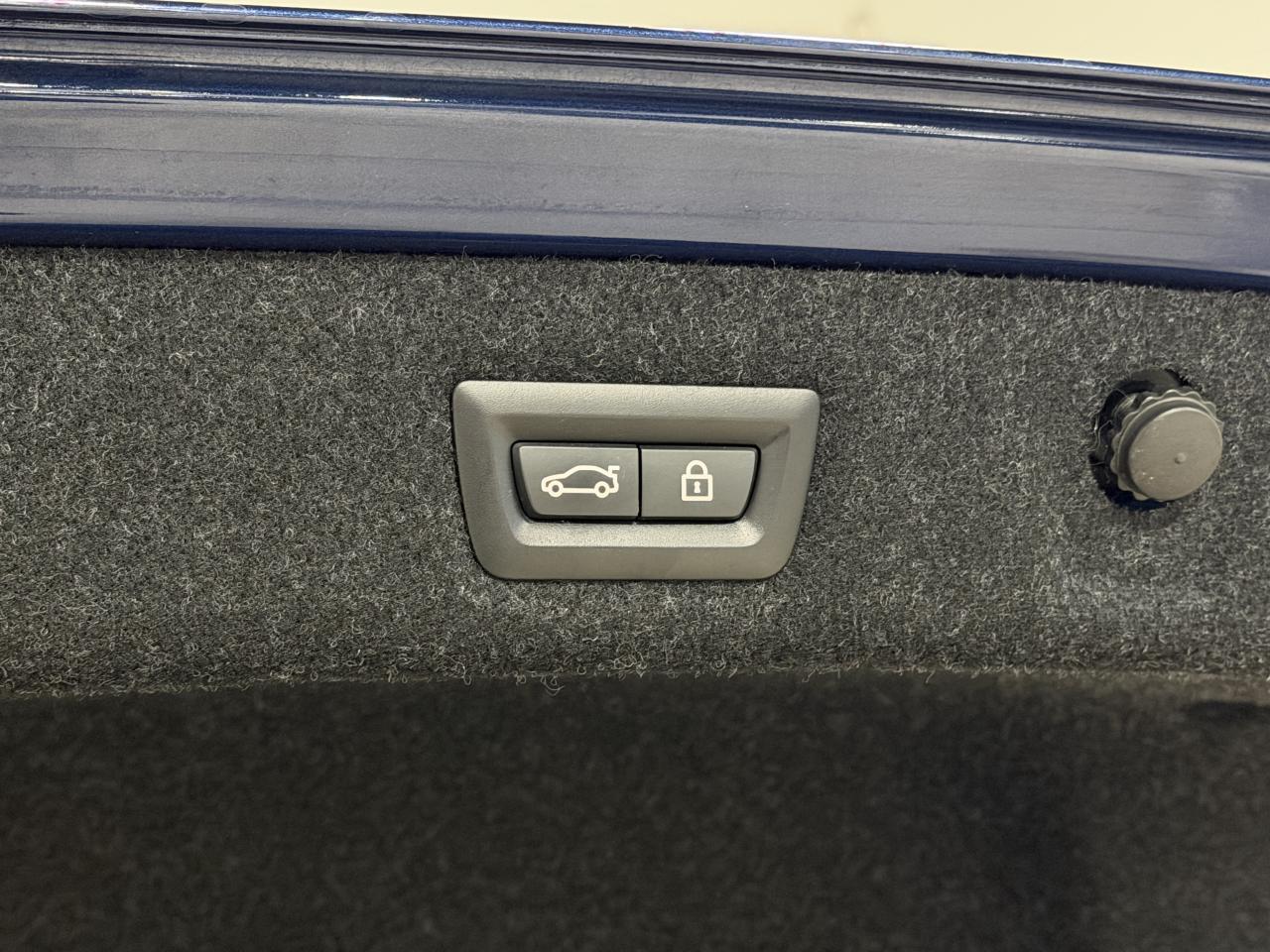 2022 BMW 5 Series 530i xDrive M-SPORT|NAVI|BACKUP|SUNROOF Photo