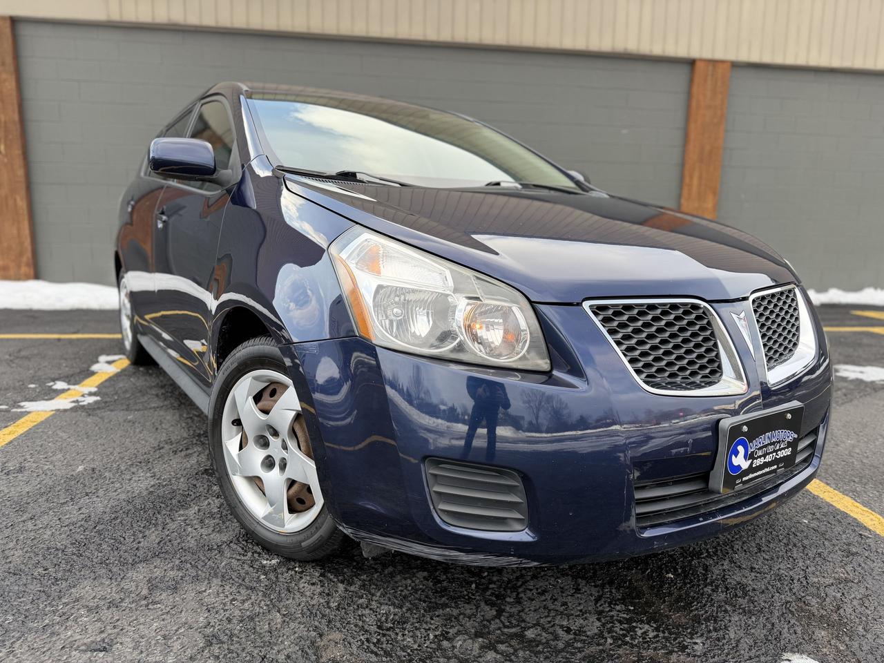 2009 Pontiac Vibe  Photo2