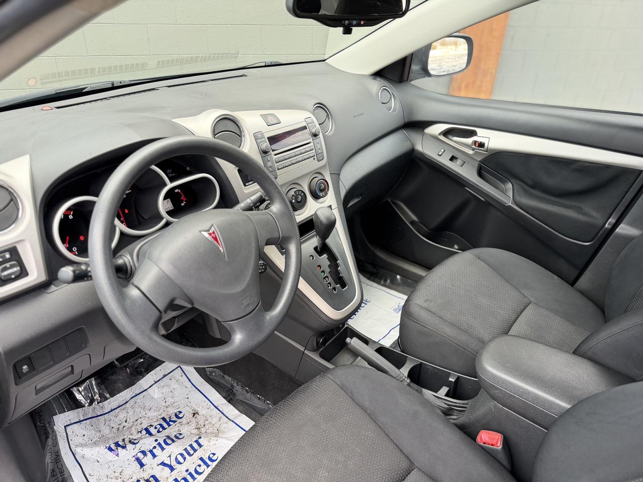 2009 Pontiac Vibe  Photo