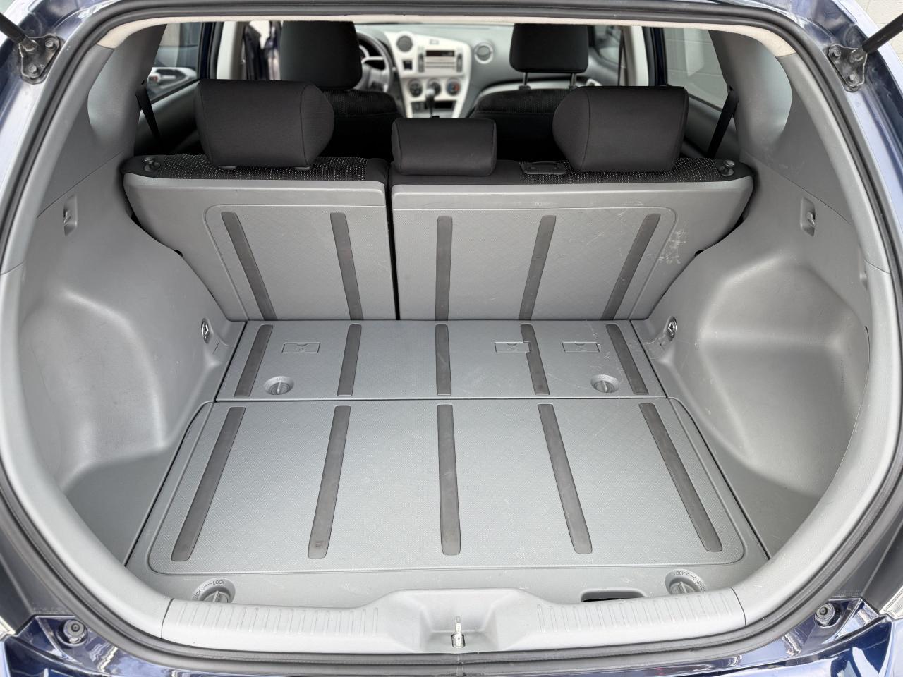 2009 Pontiac Vibe  Photo