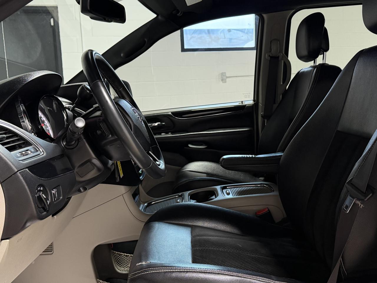 2015 Dodge Grand Caravan SXT Premium Plus DVDS|BACKUP|3.6L Photo