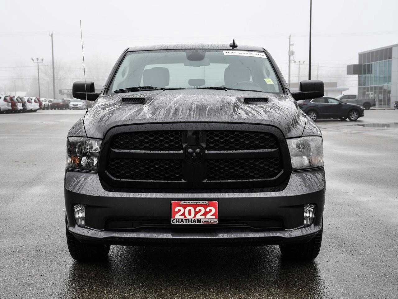 2022 RAM 1500 Classic EXPRESS 4X4 CREW CAB 5'7" BOX Photo