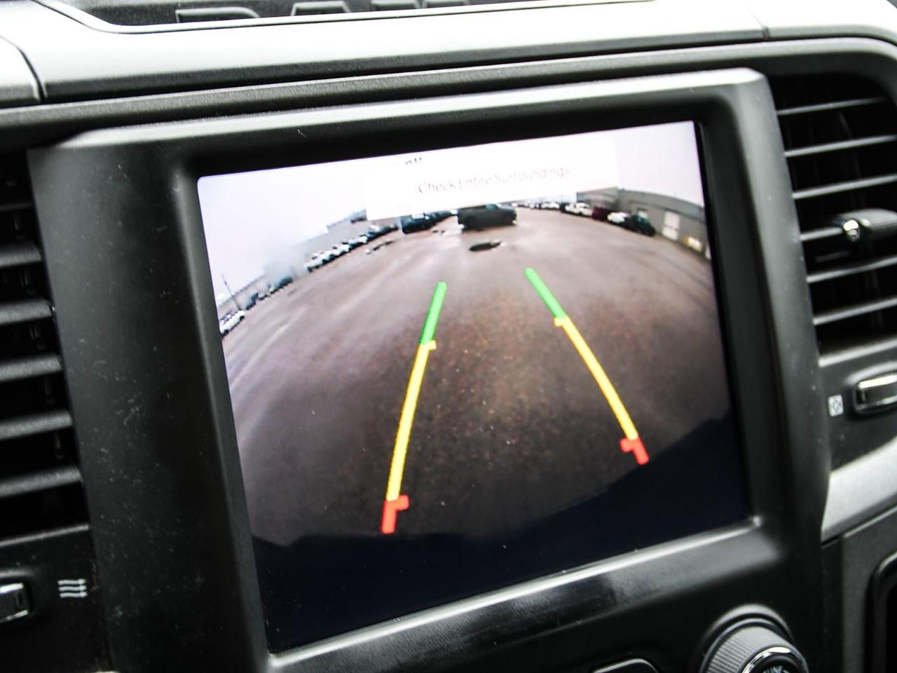 2022 RAM 1500 Classic EXPRESS 4X4 CREW CAB 5'7" BOX Photo