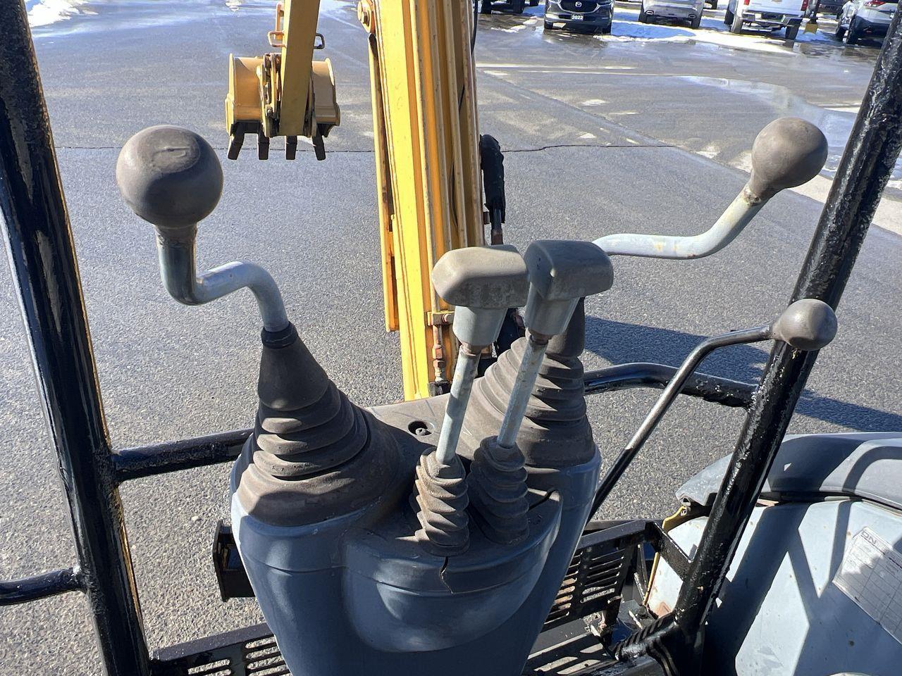 2006 John Deere 17 ZTS EXCAVATOR!! Photo