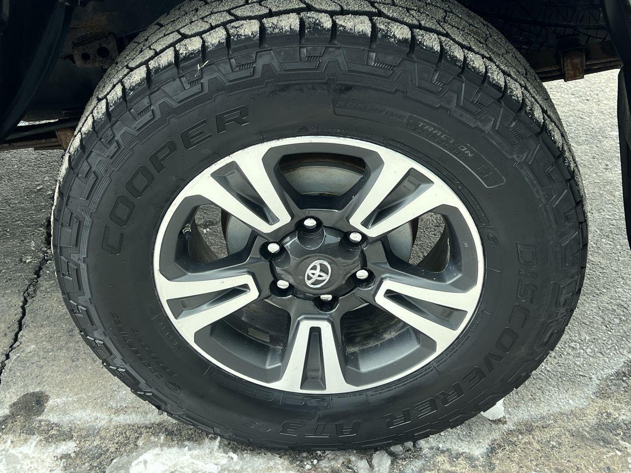 2018 Toyota Tacoma TRD SPORT 4X4 Photo