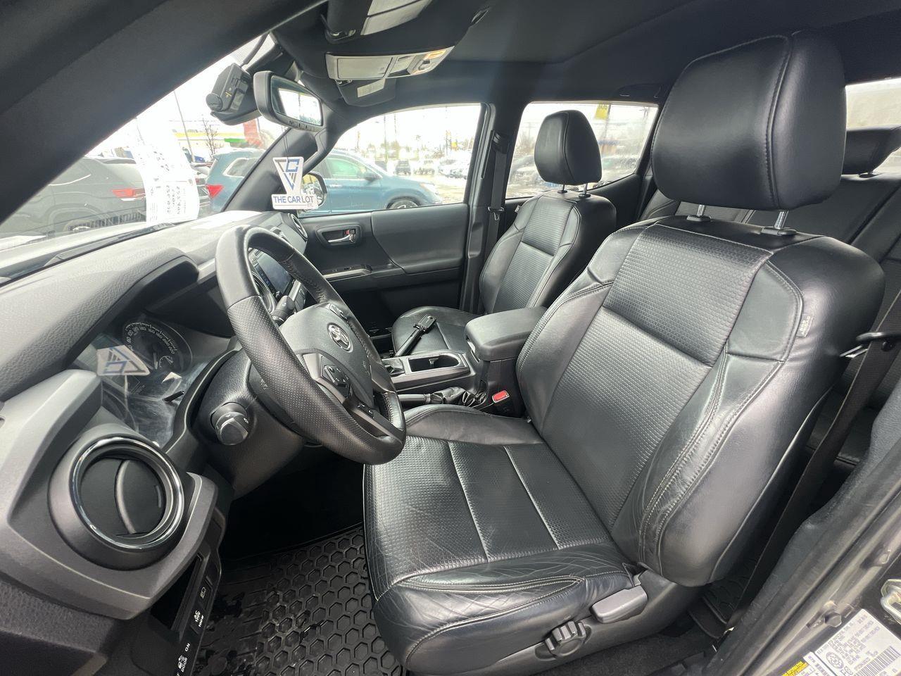 2018 Toyota Tacoma TRD SPORT 4X4 Photo