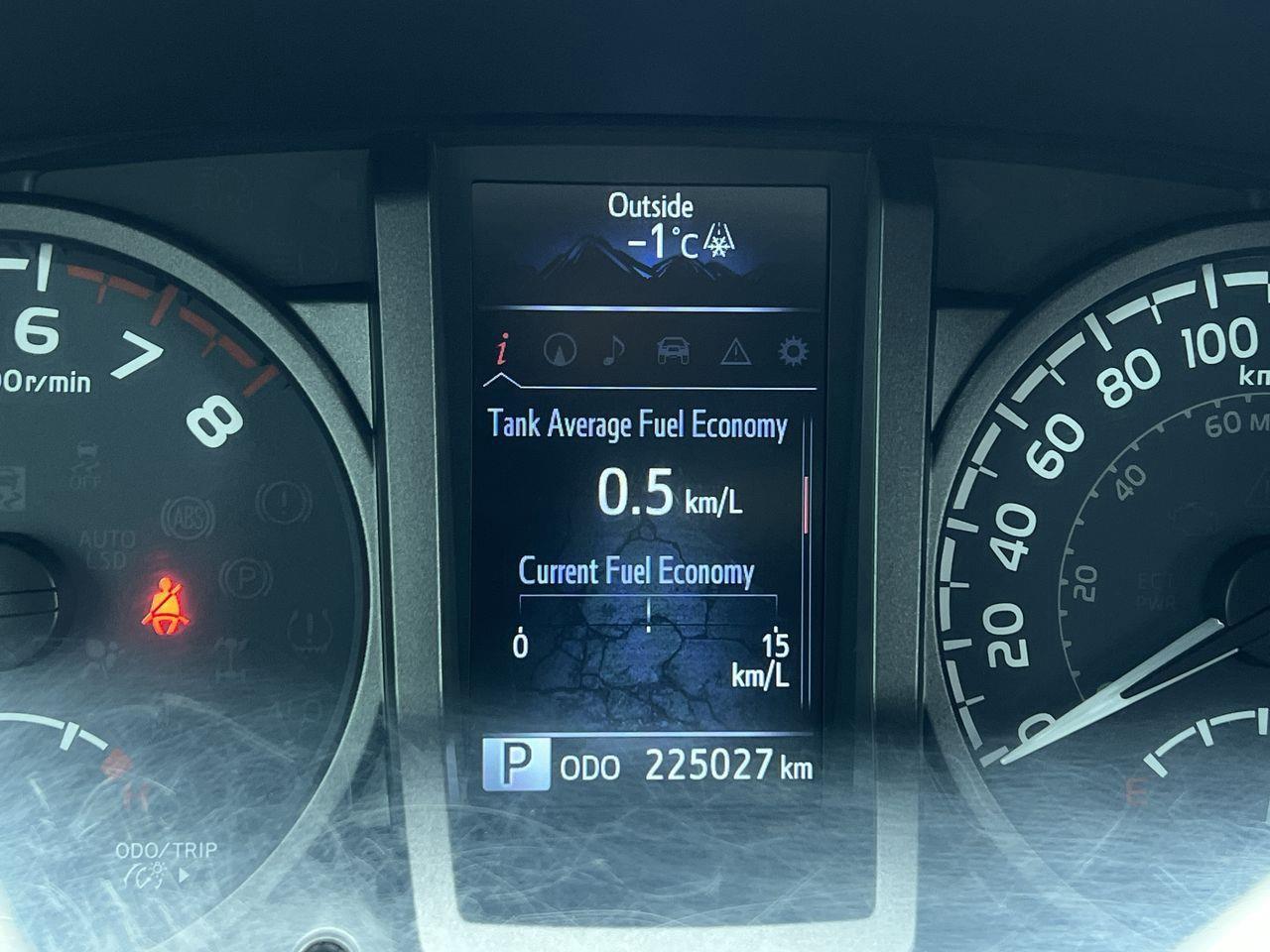 2018 Toyota Tacoma TRD SPORT 4X4 Photo