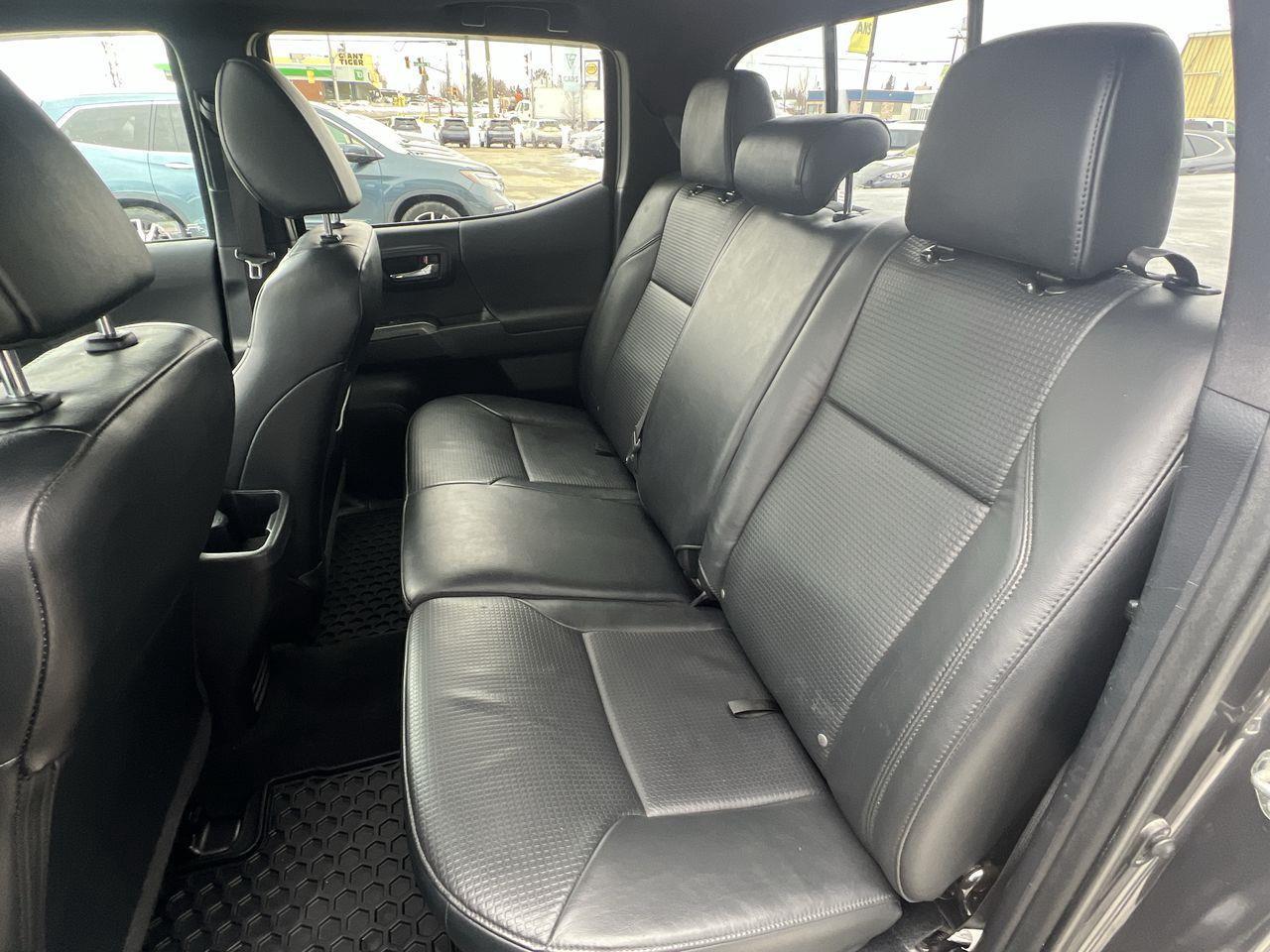 2018 Toyota Tacoma TRD SPORT 4X4 Photo