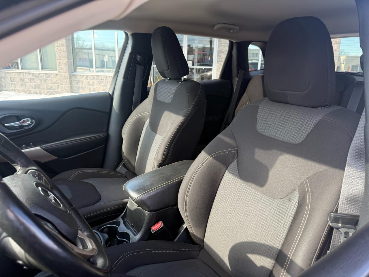 2017 Jeep Cherokee North 4X4! Photo