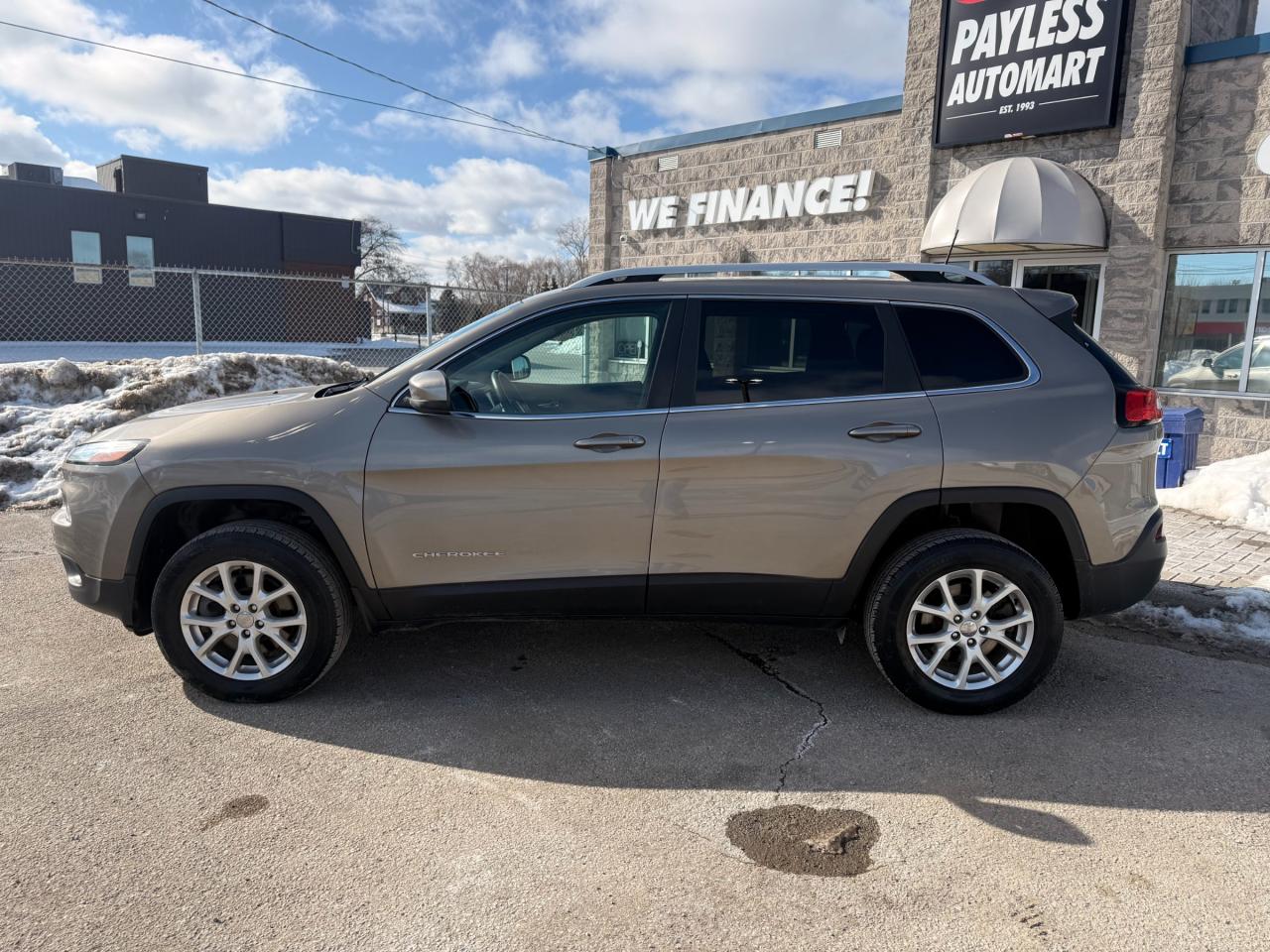 2017 Jeep Cherokee North 4X4! Photo