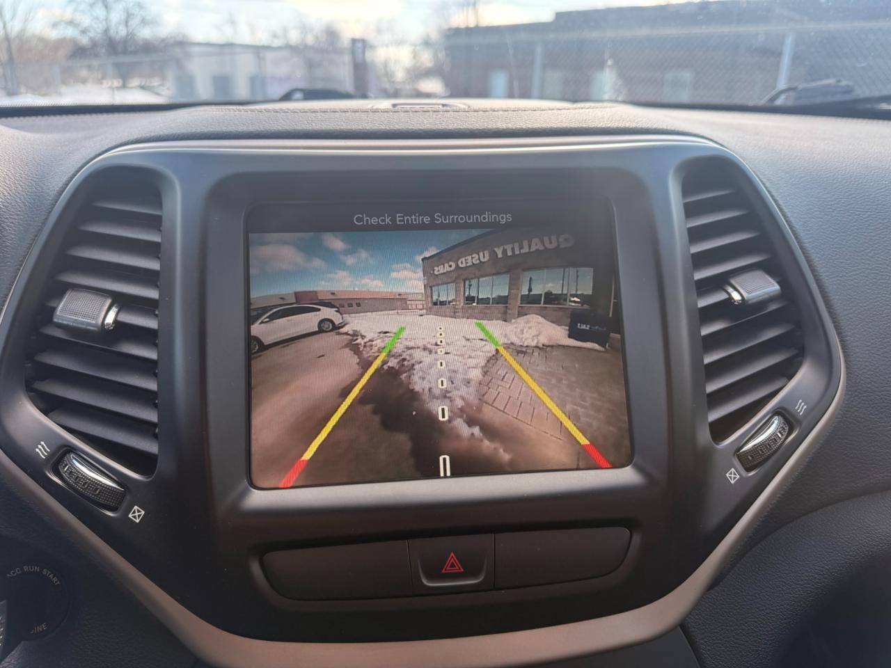 2017 Jeep Cherokee North 4X4! Photo