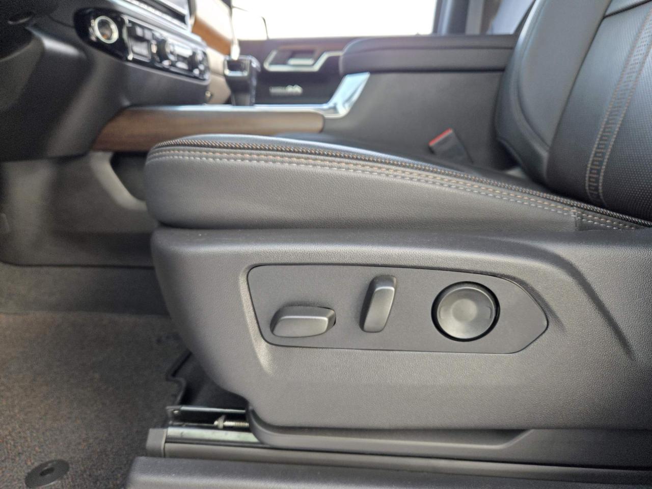 2026 Chevrolet Silverado 1500 High Country One Owner | Midnight Edition | 20" Wheels Photo