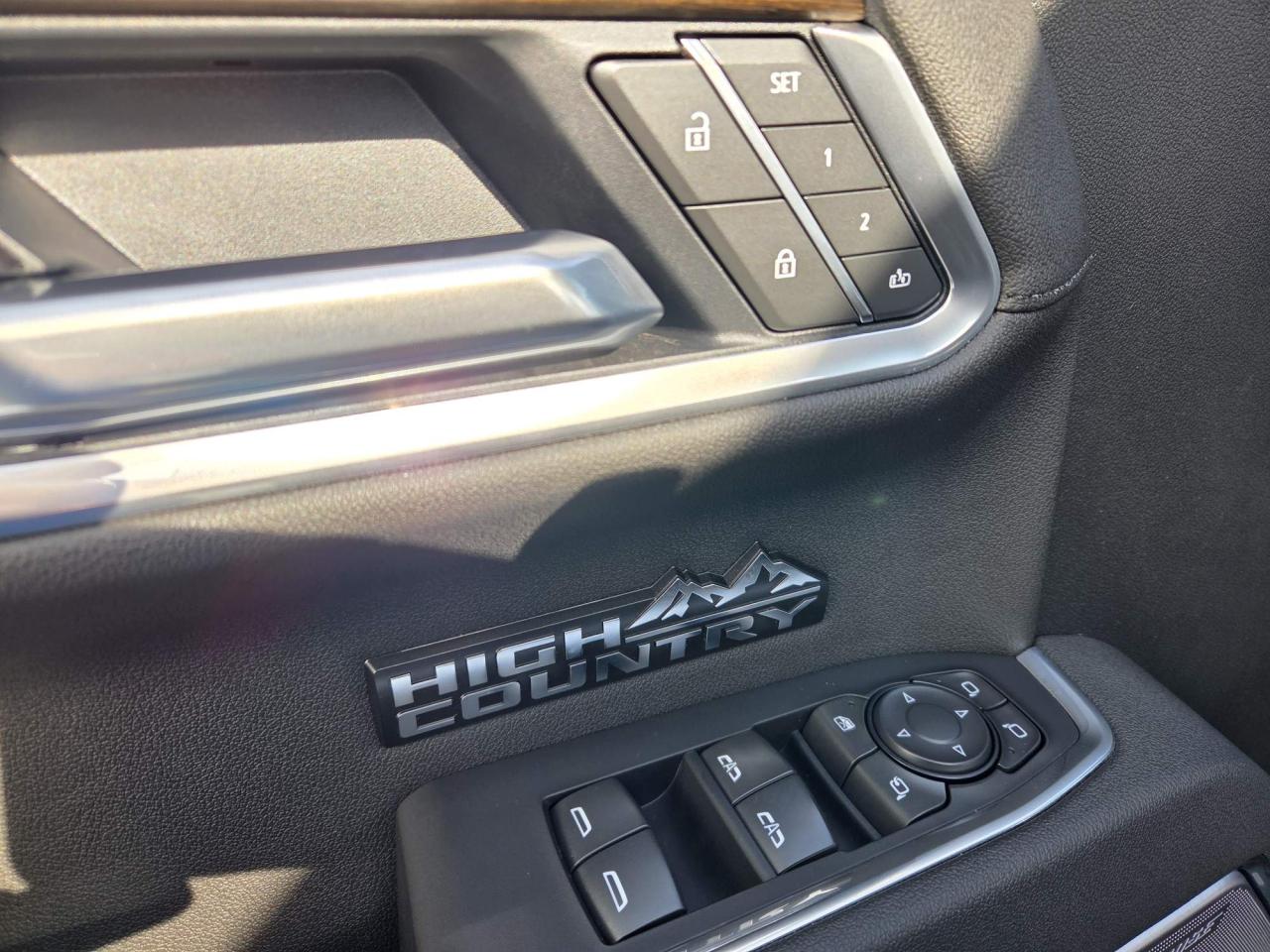 2026 Chevrolet Silverado 1500 High Country One Owner | Midnight Edition | 20" Wheels Photo