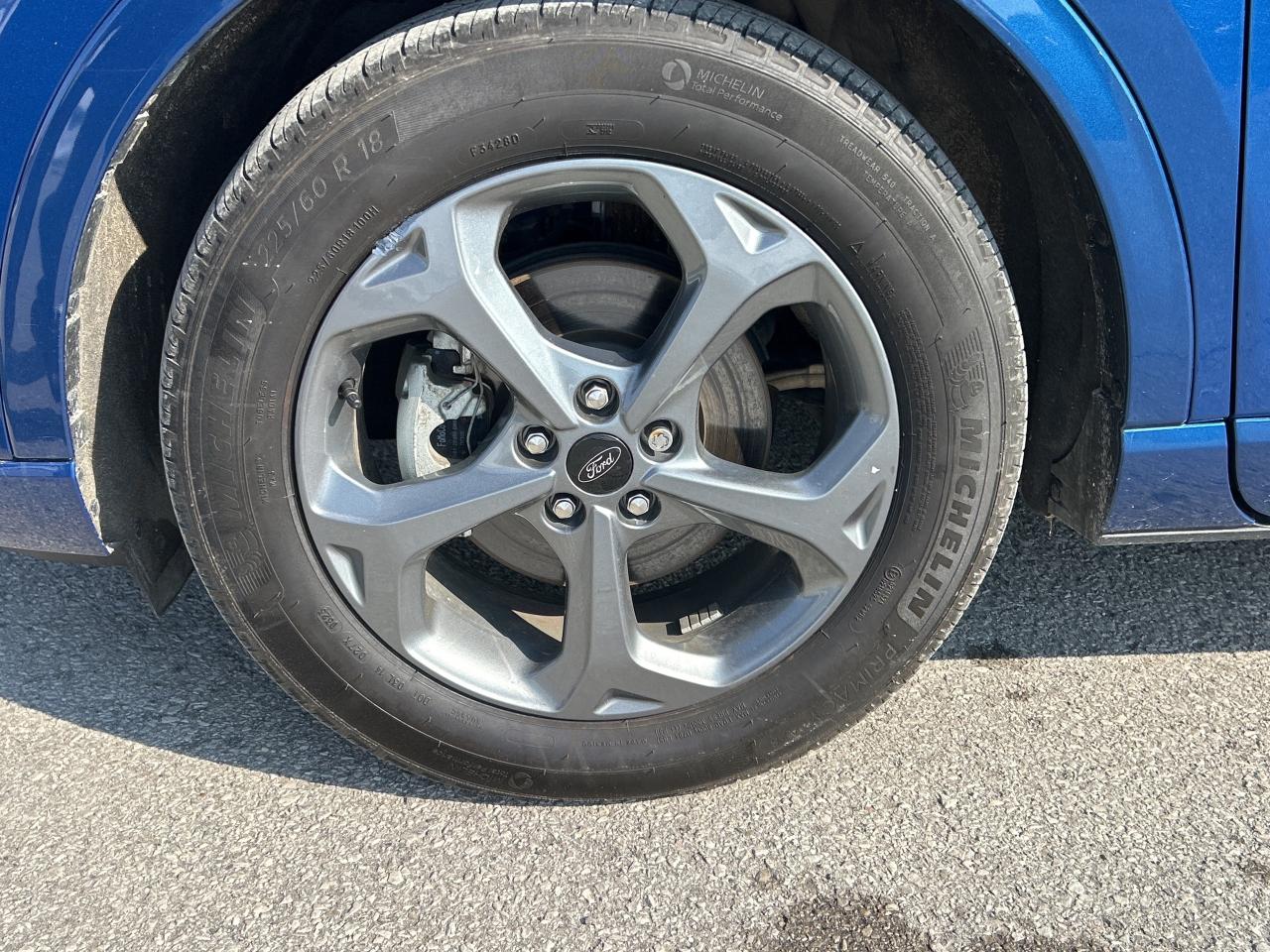 2023 Ford Escape ST-Line Select AWD Photo