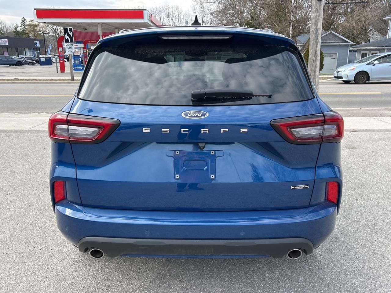 2023 Ford Escape ST-Line Select AWD Photo3