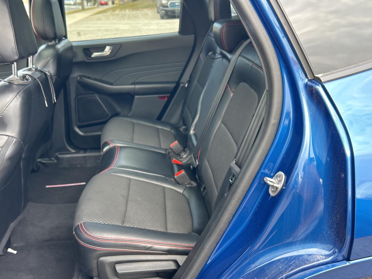 2023 Ford Escape ST-Line Select AWD Photo