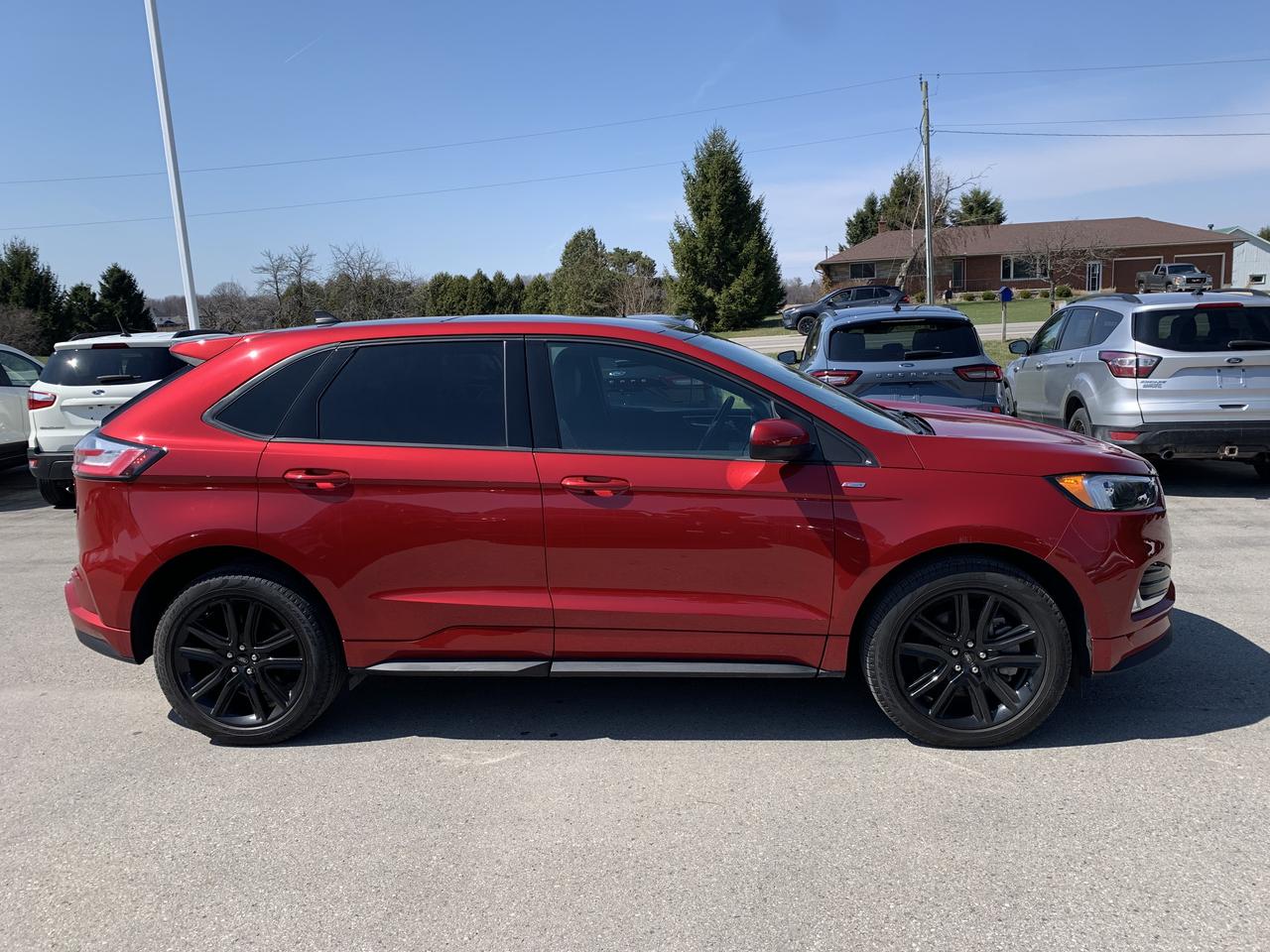 2024 Ford Edge  Photo3