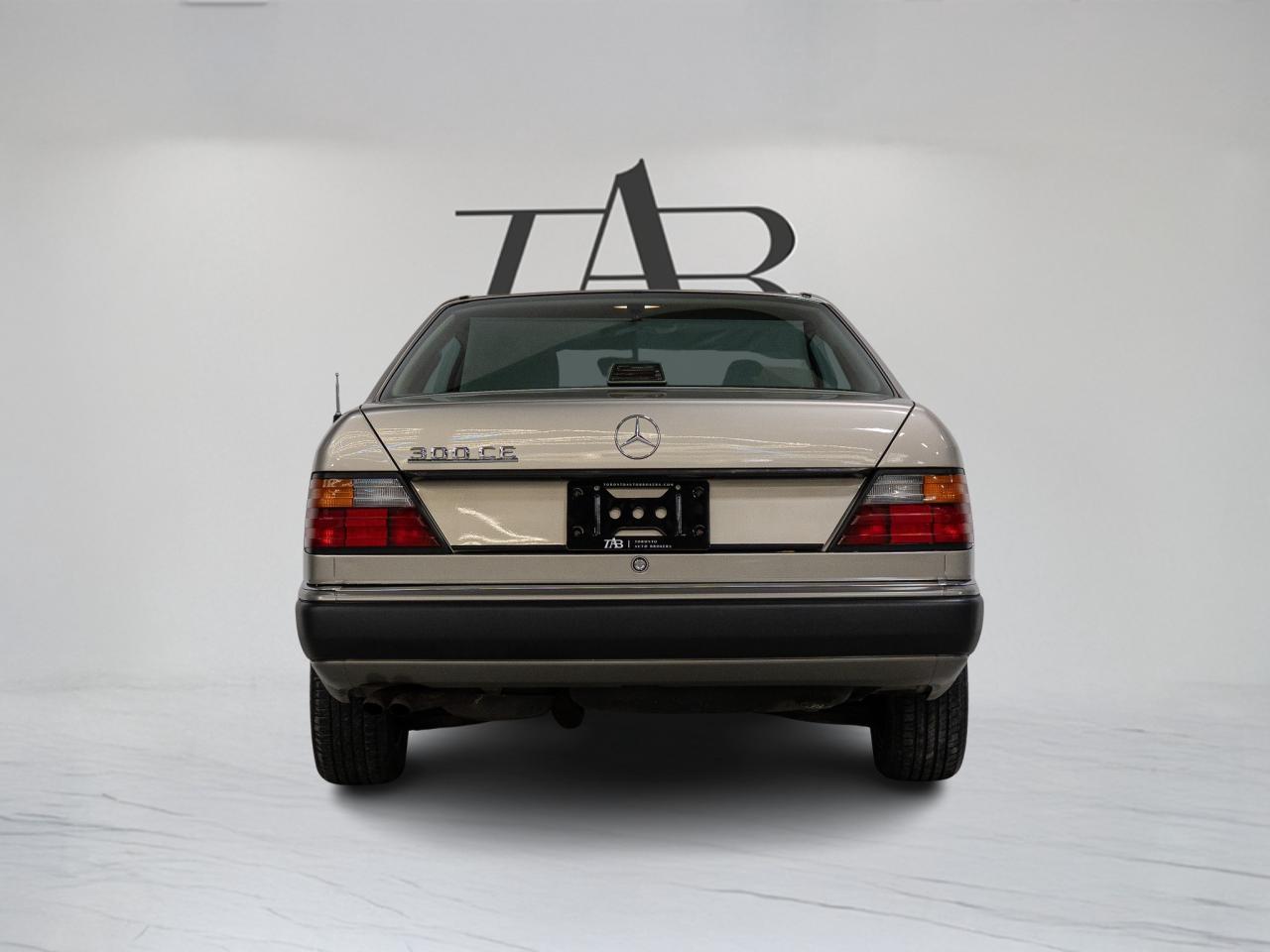 1990 Mercedes-Benz 300 Series CE | COUPE | SUNROOF | HEATED SEATS Photo