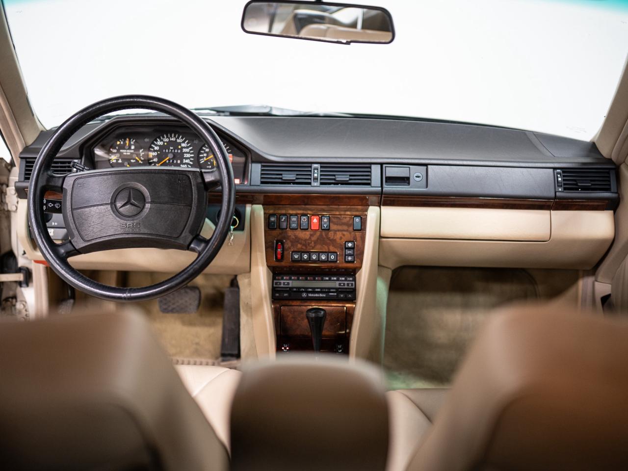 1990 Mercedes-Benz 300 Series CE | COUPE | SUNROOF | HEATED SEATS Photo