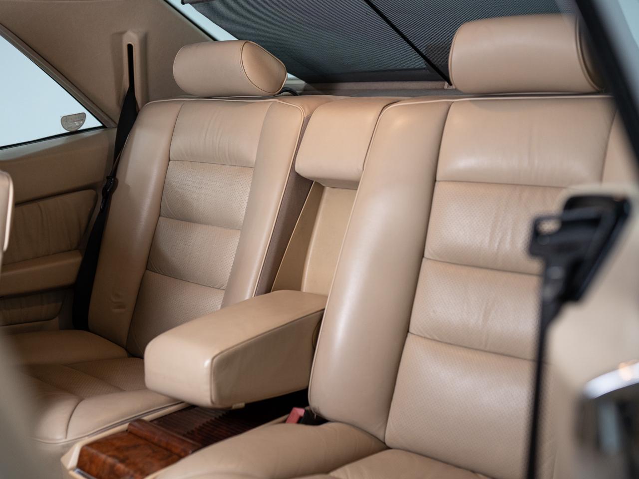 1990 Mercedes-Benz 300 Series CE | COUPE | SUNROOF | HEATED SEATS Photo