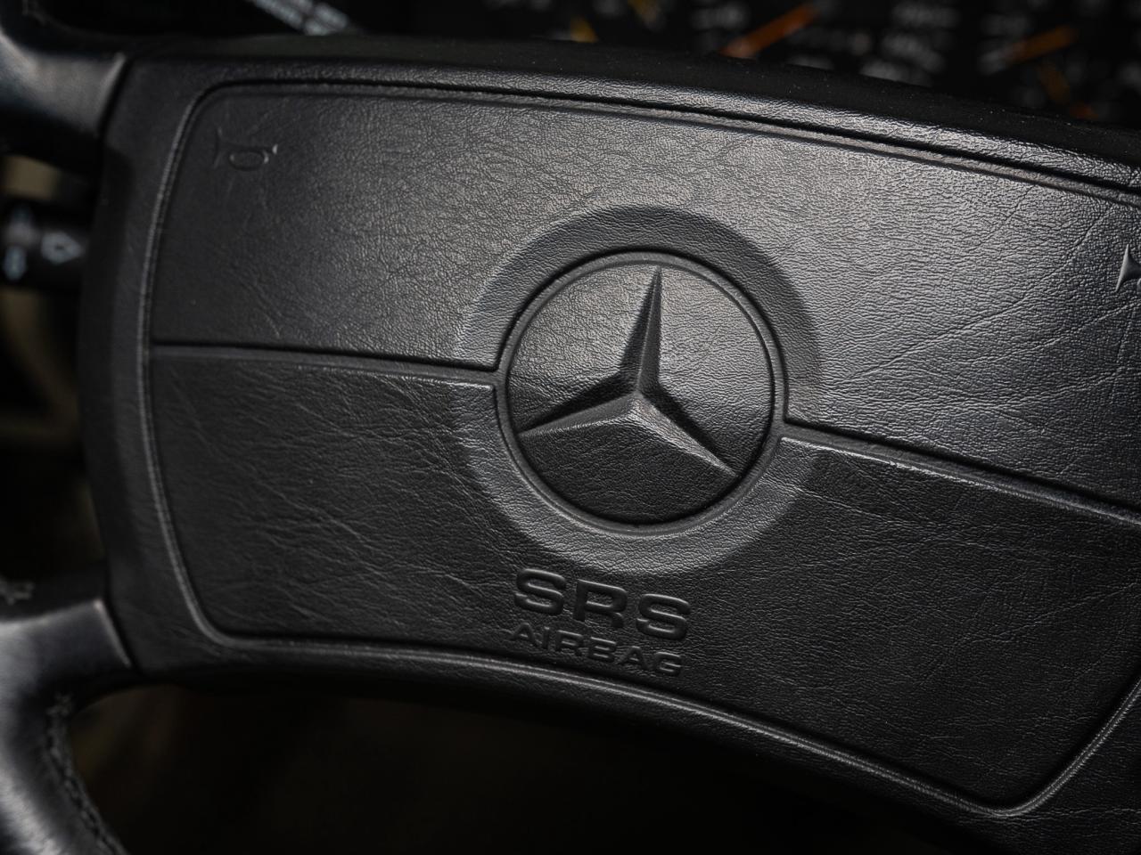 1990 Mercedes-Benz 300 Series CE | COUPE | SUNROOF | HEATED SEATS Photo