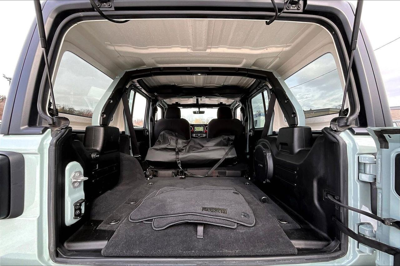 2023 Jeep Wrangler Rubicon | Xtreme Recon 35" Tires | Tow Pkg | 4X4 Photo