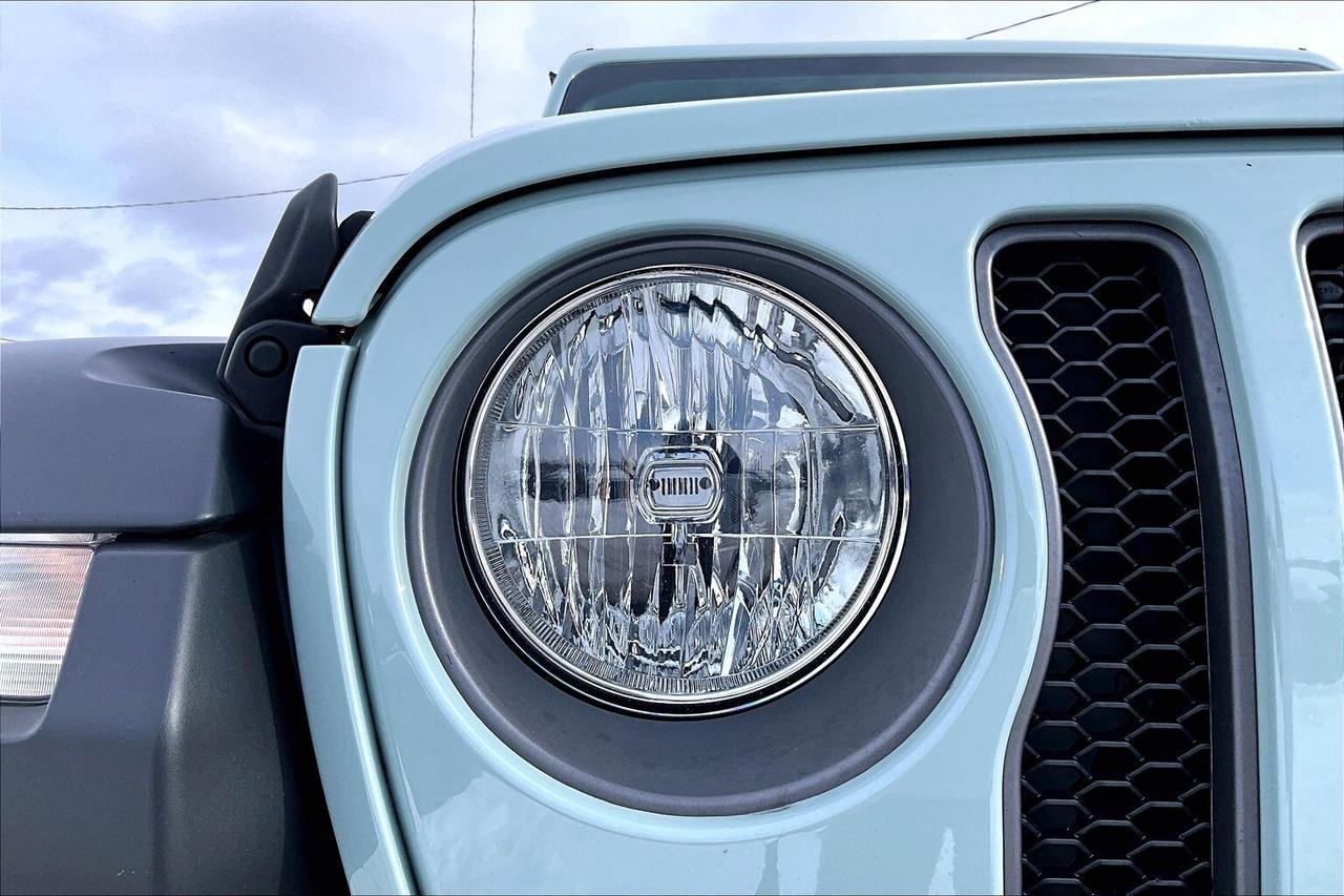 2023 Jeep Wrangler Rubicon | Xtreme Recon 35" Tires | Tow Pkg | 4X4 Photo