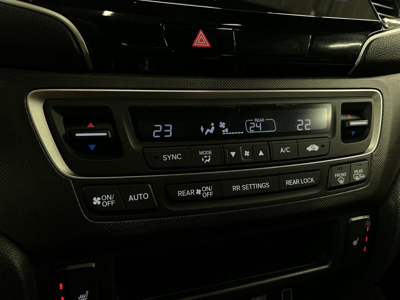 2022 Honda Pilot TRAILSPORT AWD | 8-PASS | HTD LEATHER | SUNROOF Photo