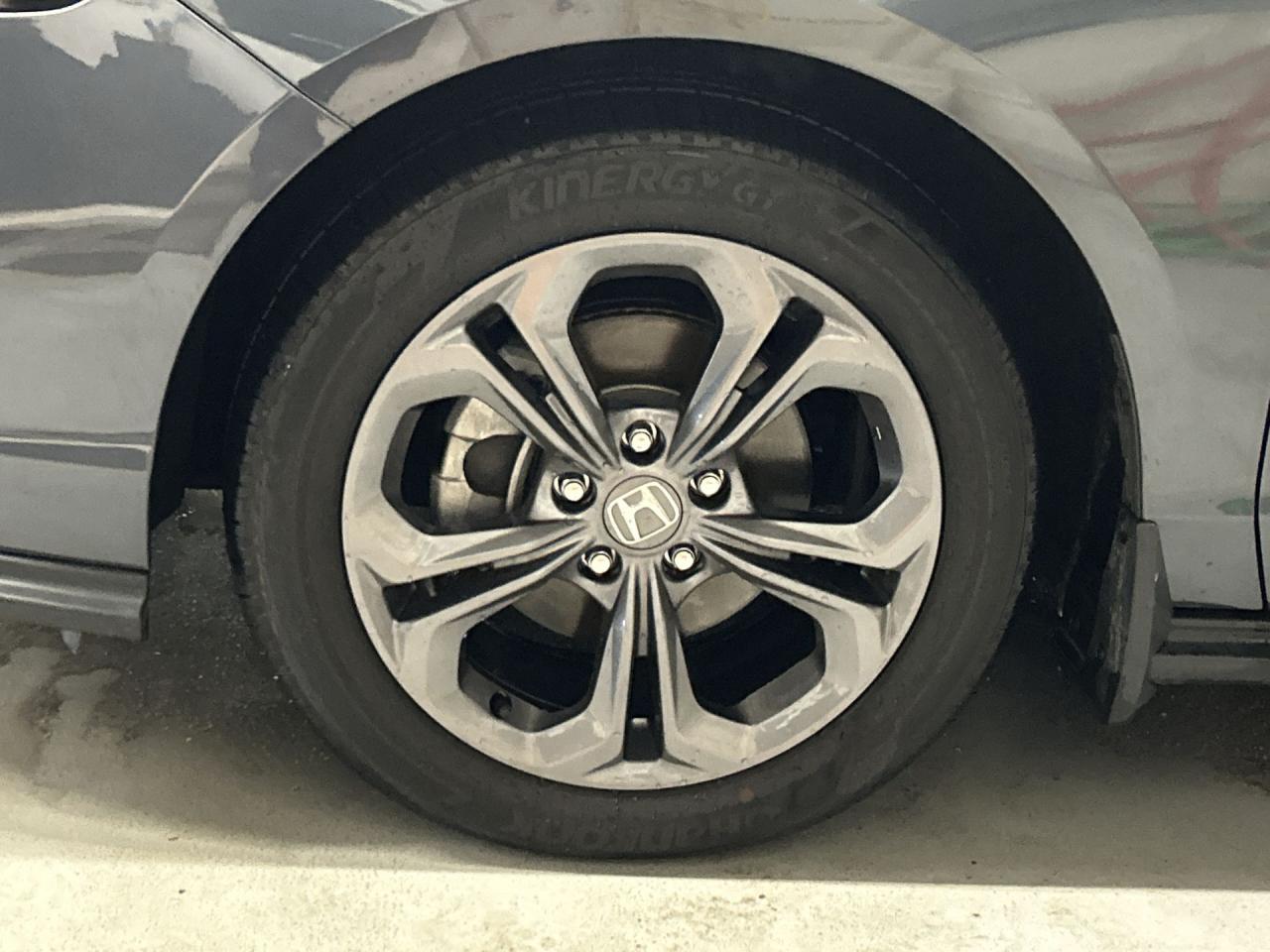 2024 Honda Accord ONLY 10,000KMS! | SUNROOF | HTD SEATS | CARPLAY Photo4