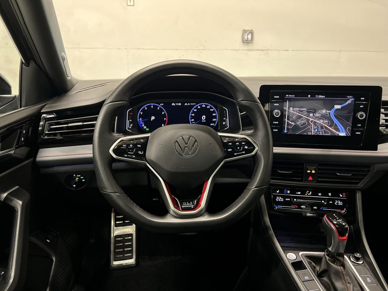 2025 Volkswagen Jetta GLI AUTOBAHN | LOW KMS! | 228HP | LEATHER | SUNROOF Photo