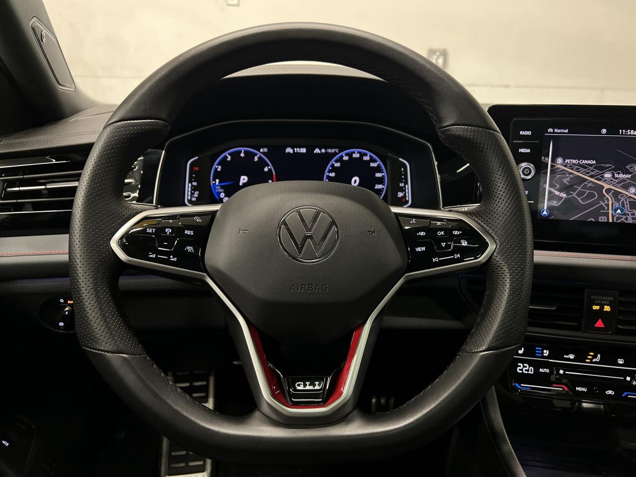 2025 Volkswagen Jetta GLI AUTOBAHN | LOW KMS! | 228HP | LEATHER | SUNROOF Photo