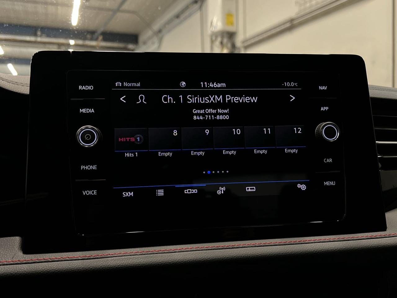 2025 Volkswagen Jetta GLI AUTOBAHN | LOW KMS! | 228HP | LEATHER | SUNROOF Photo