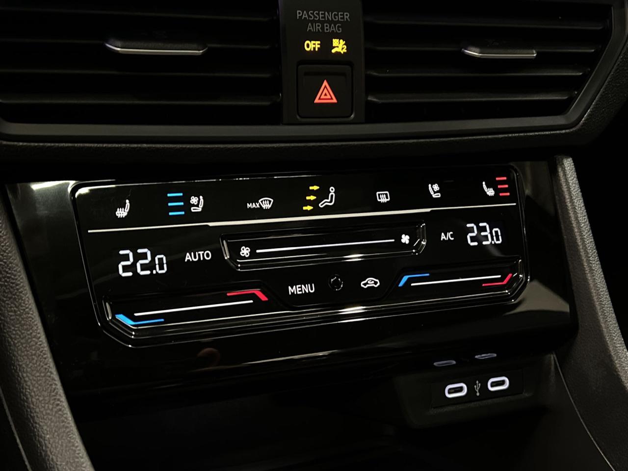 2025 Volkswagen Jetta GLI AUTOBAHN | LOW KMS! | 228HP | LEATHER | SUNROOF Photo