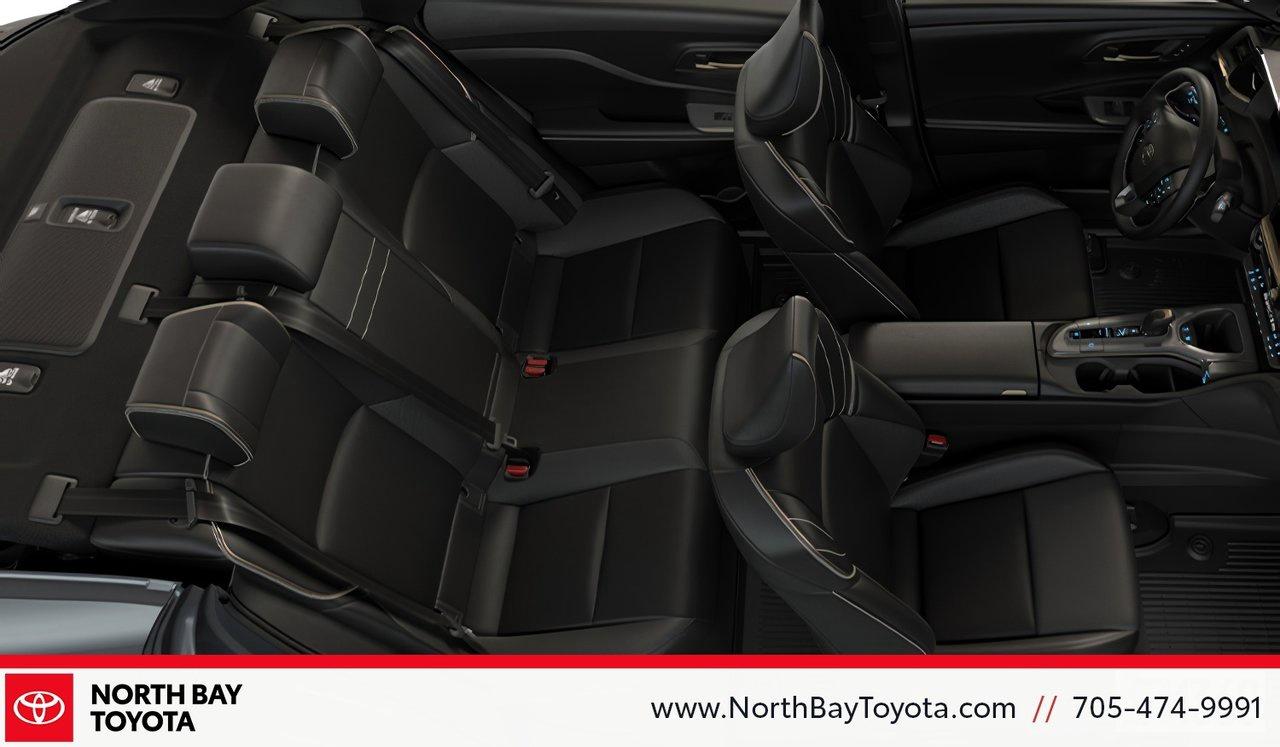 2026 Toyota Crown Hybrid PLATINUM Photo